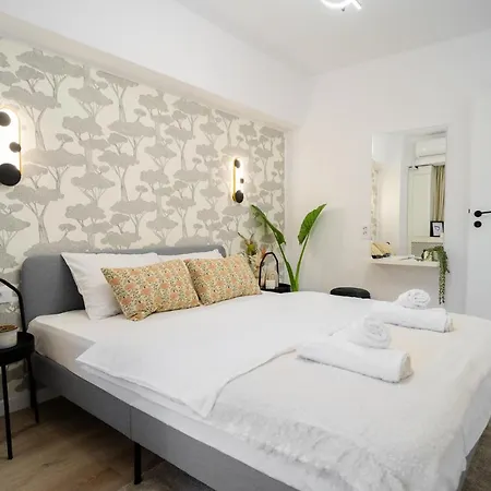 Hi Apartment *