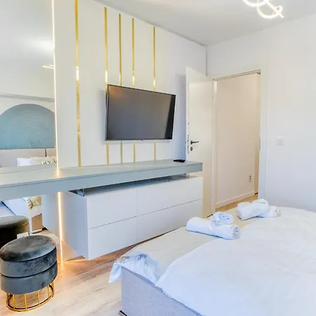 Hi-lux Ultracentral - 4br Superior - Amazing View Bucarest