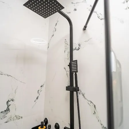 Hi-lux Ultracentral - 4br Superior - Amazing View *